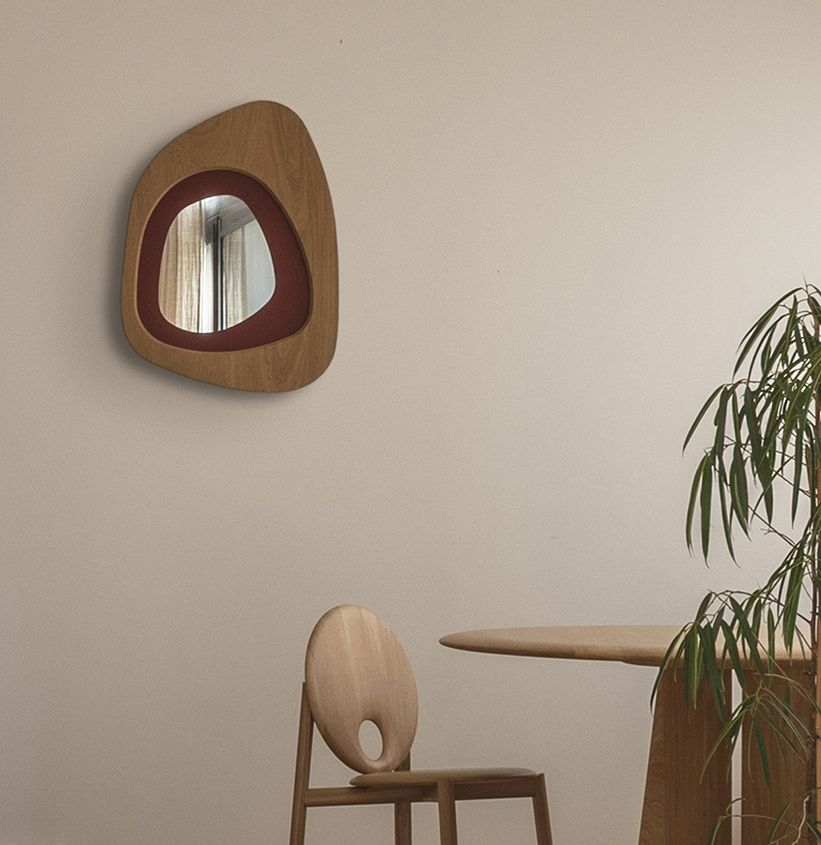miroir original forme galet rouge idée de décoration intérieure chaleureuse déco minimaliste vase soliflore