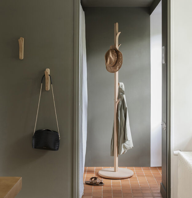 Comment choisir votre porte-manteaux design sur pied